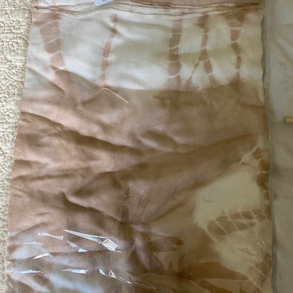 Free People Spellbound tie dye kimono.